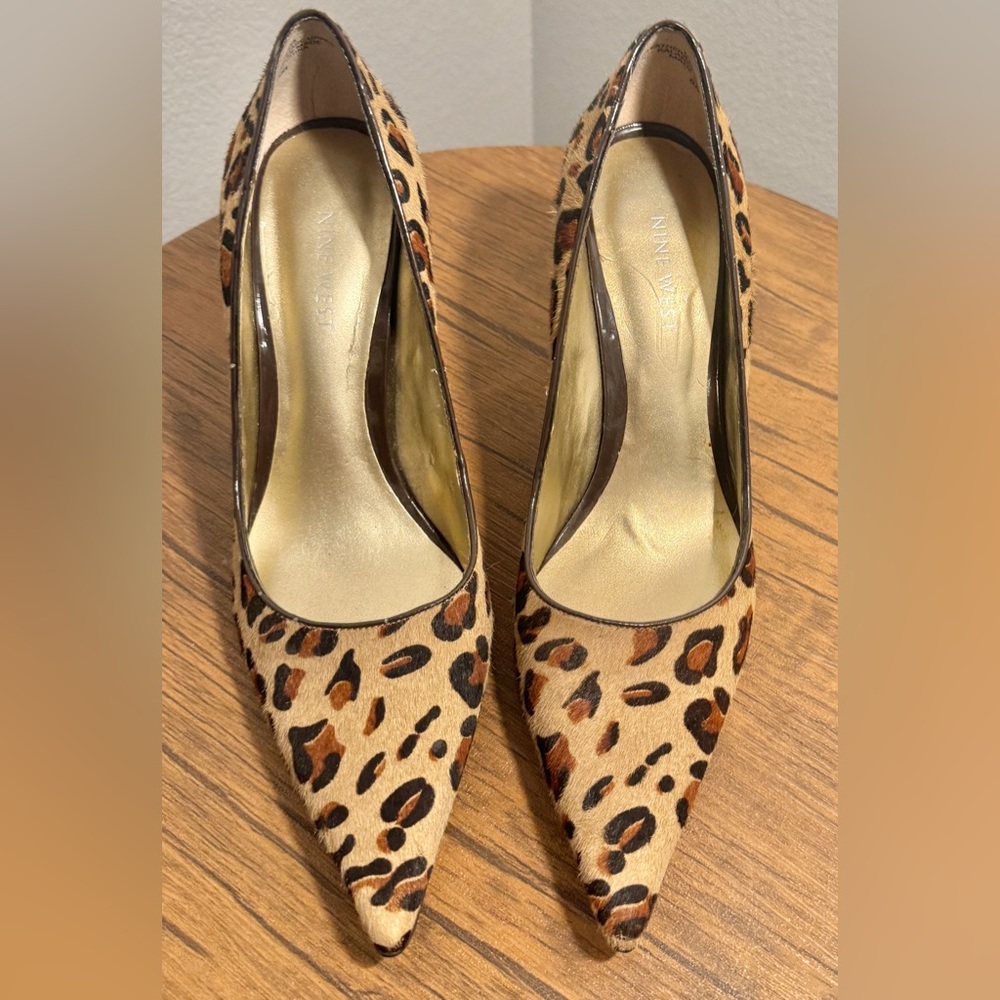 NINE WEST Leopard print leather calf hair high heel shoe. 2.5” heel